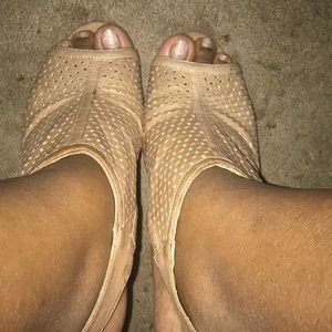 Nine West Sling Back Heel